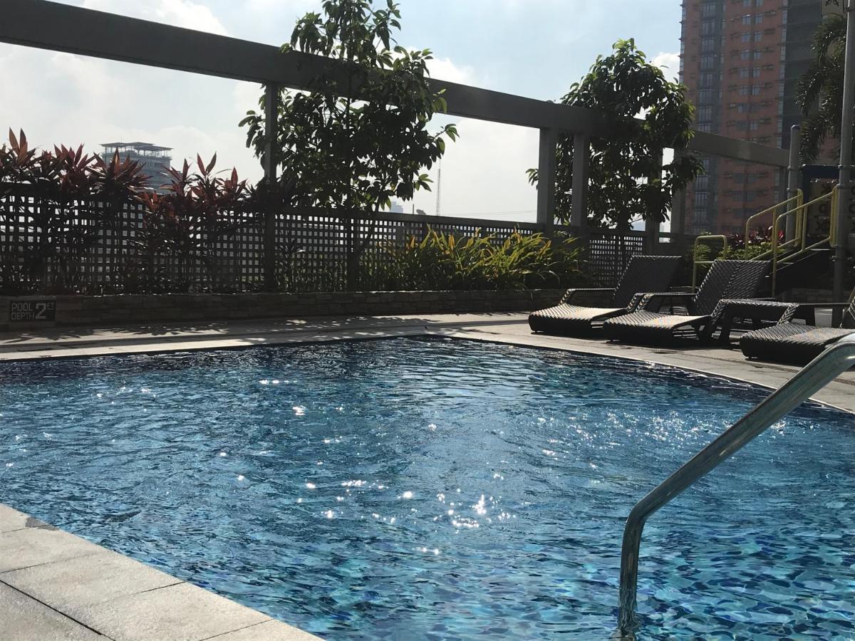 Frost At Manhattan Heights Towerb Manila Exterior foto